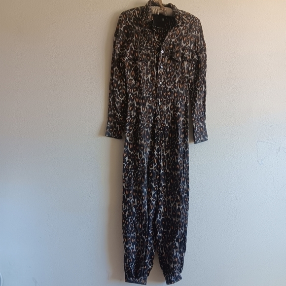 EUC R13 size XS Animal Print Jumpsuit . Missing belt - Picture 5 of 10